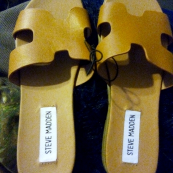 Steve Madden Size 6 Sandals - Picture 1 of 2